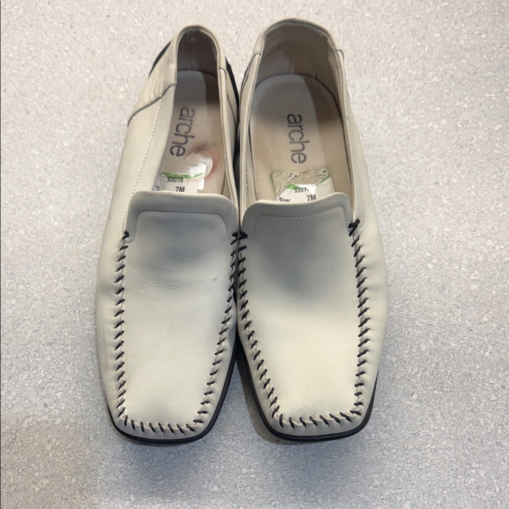 Arche Women’s Cream Loafers with Black Stitching US 7
